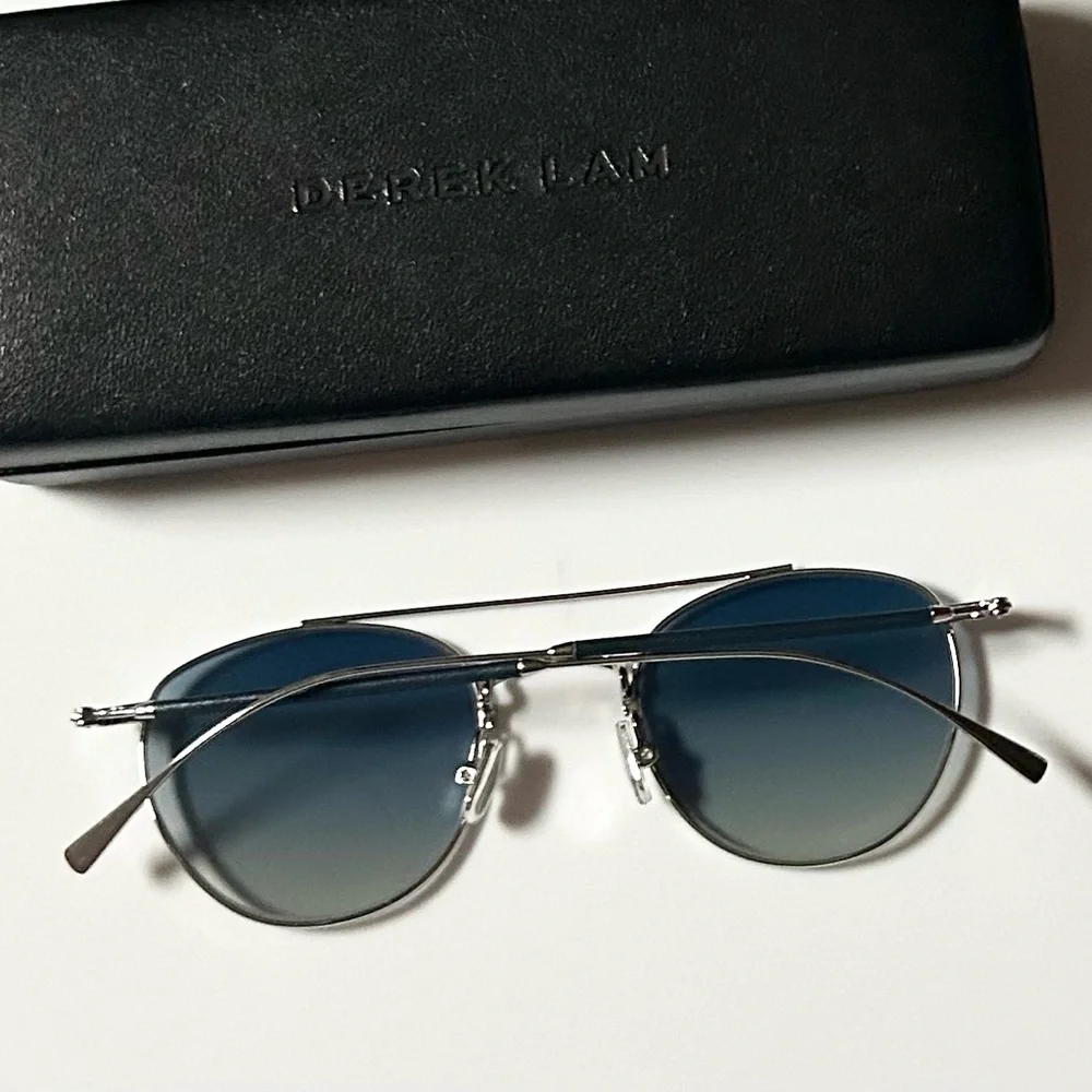 Derek Lam Woman’s Sunglasses with Box, Casey and Pouch